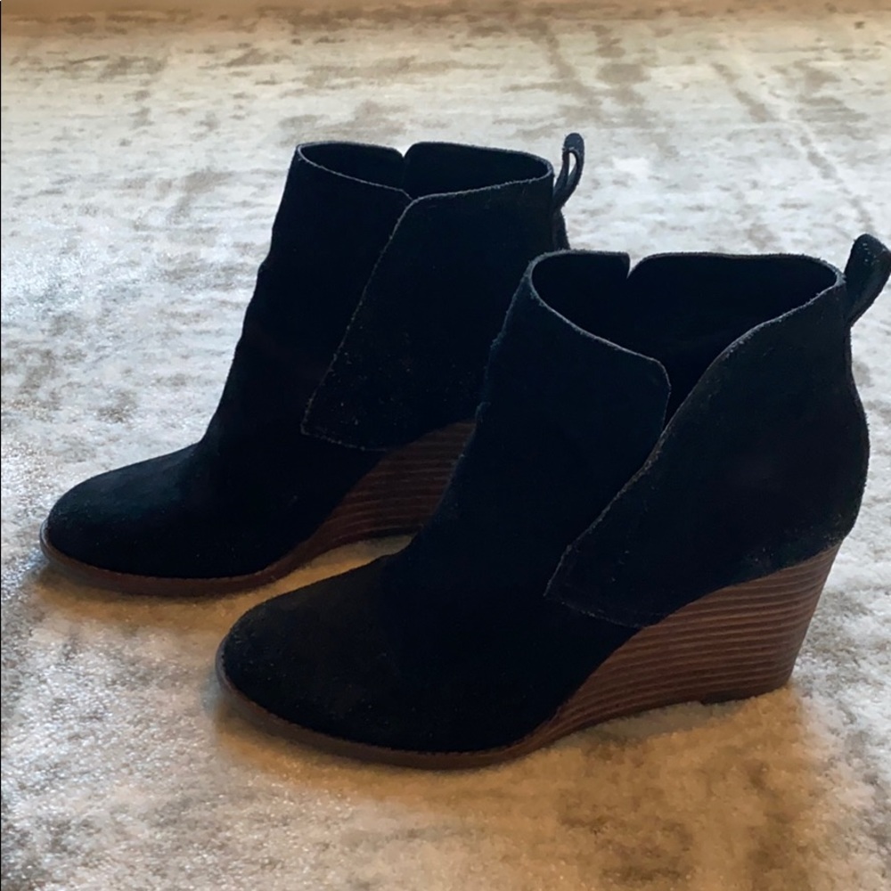 Lucky Brand Suede Wedges